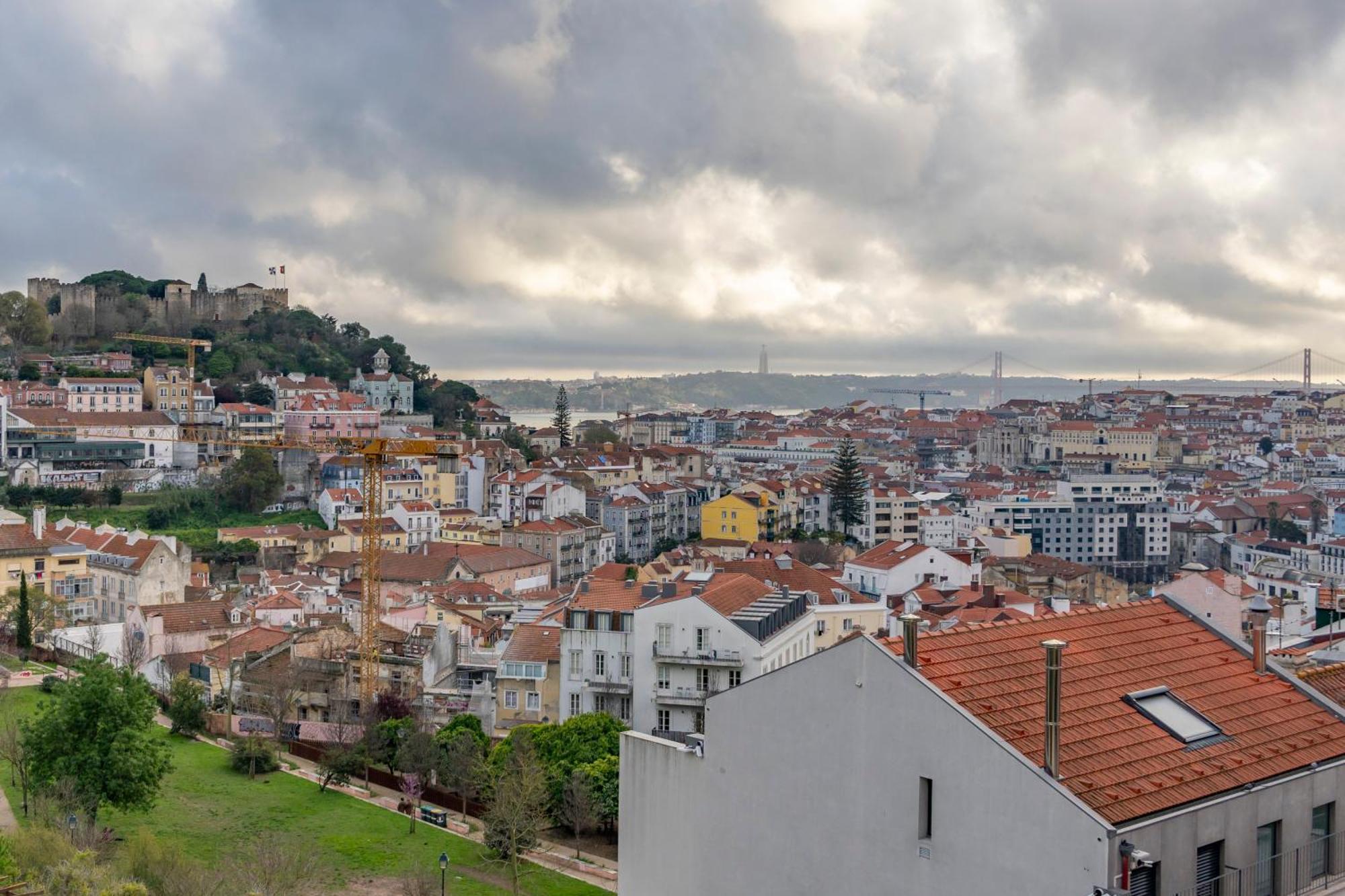 Apartamento Magnificent Flat With Spectacular Views In Graca Lisboa Exterior foto